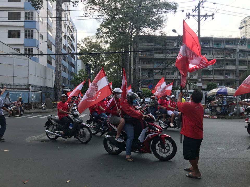 Những cổ động viên siêu may mắn ở Siêu cúp Quốc gia-cúp THACO 2019 ảnh 3