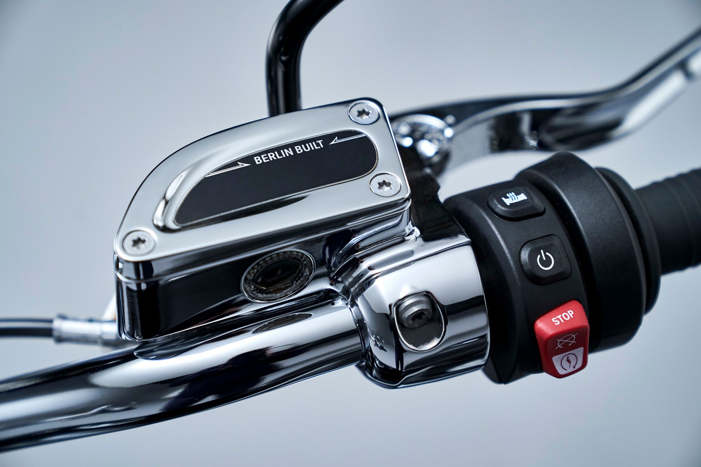 BMW trình làng môtô R18 với động cơ Boxer mạnh nhất ảnh 5