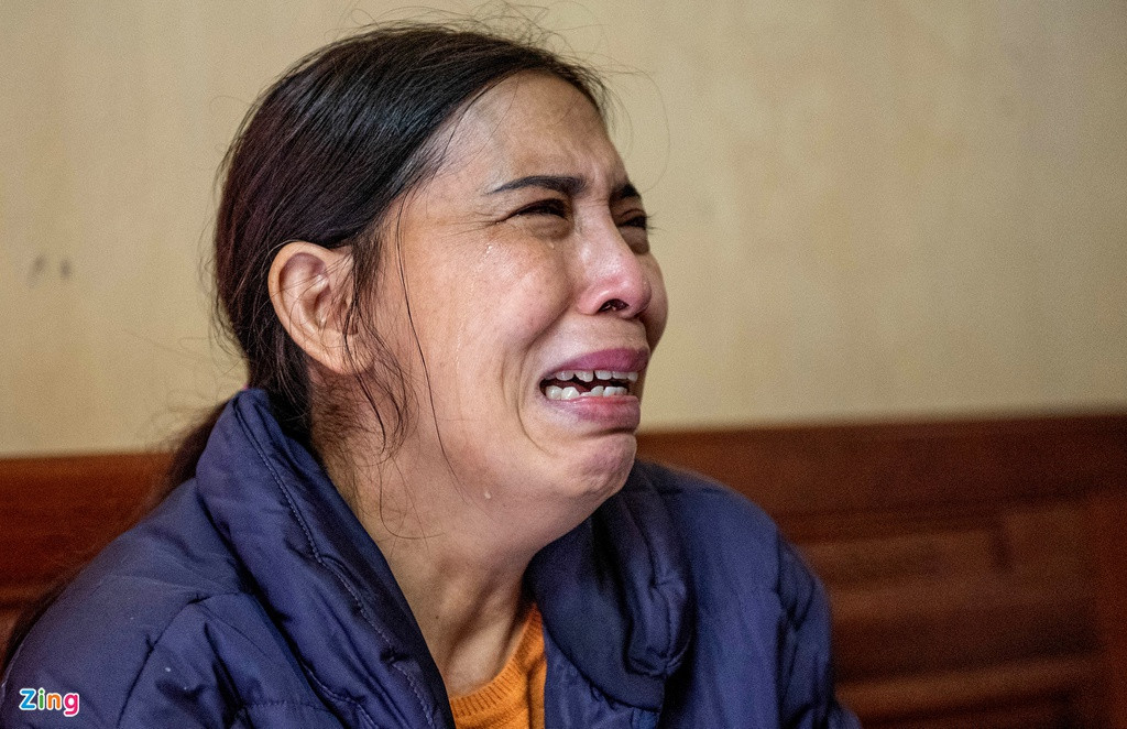 Nước mắt bà ngoại bé gái tử vong nghi do mẹ ruột bạo hành ảnh 1