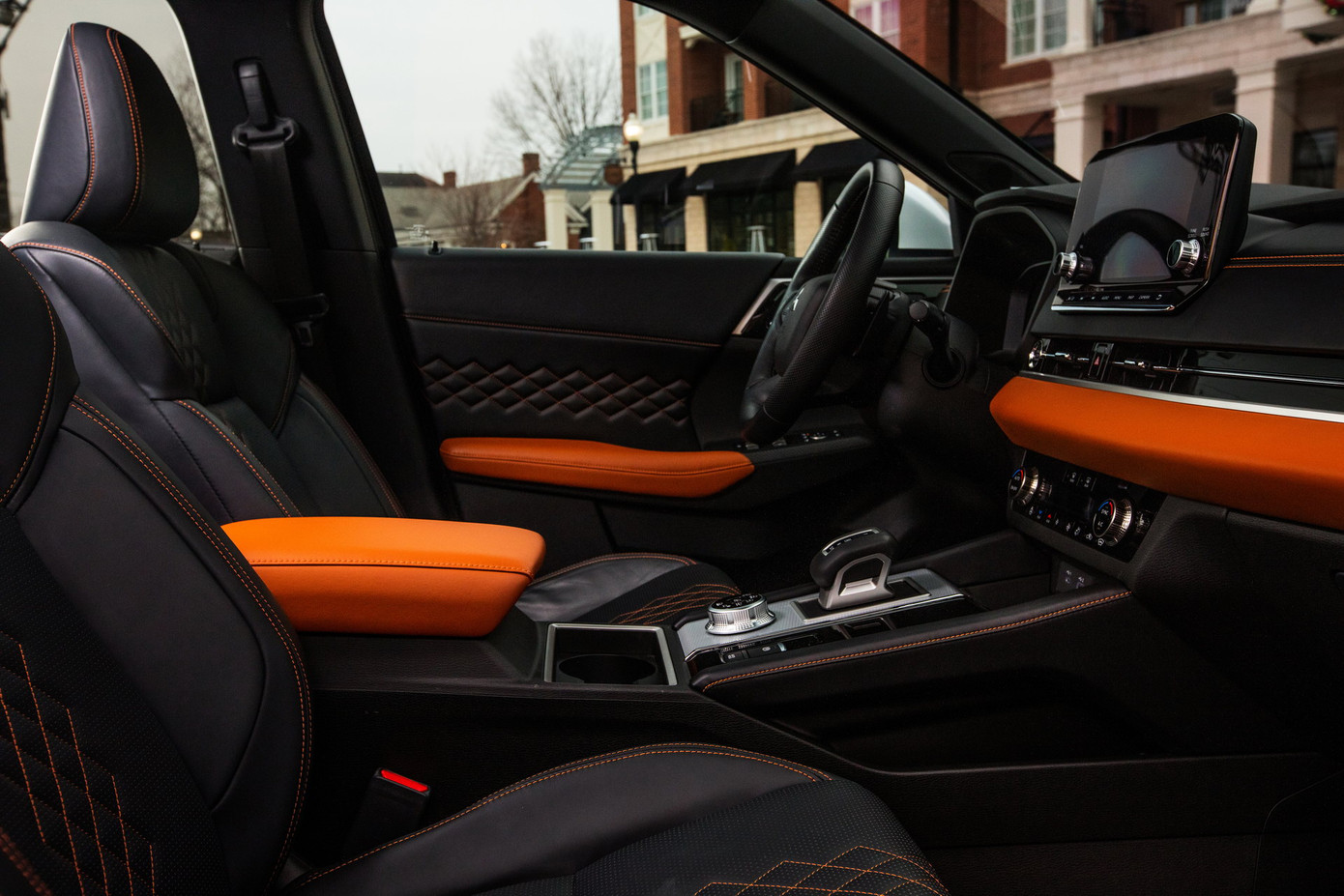 Mitsubishi Outlander thế hệ mới chính thức trình làng ảnh 14