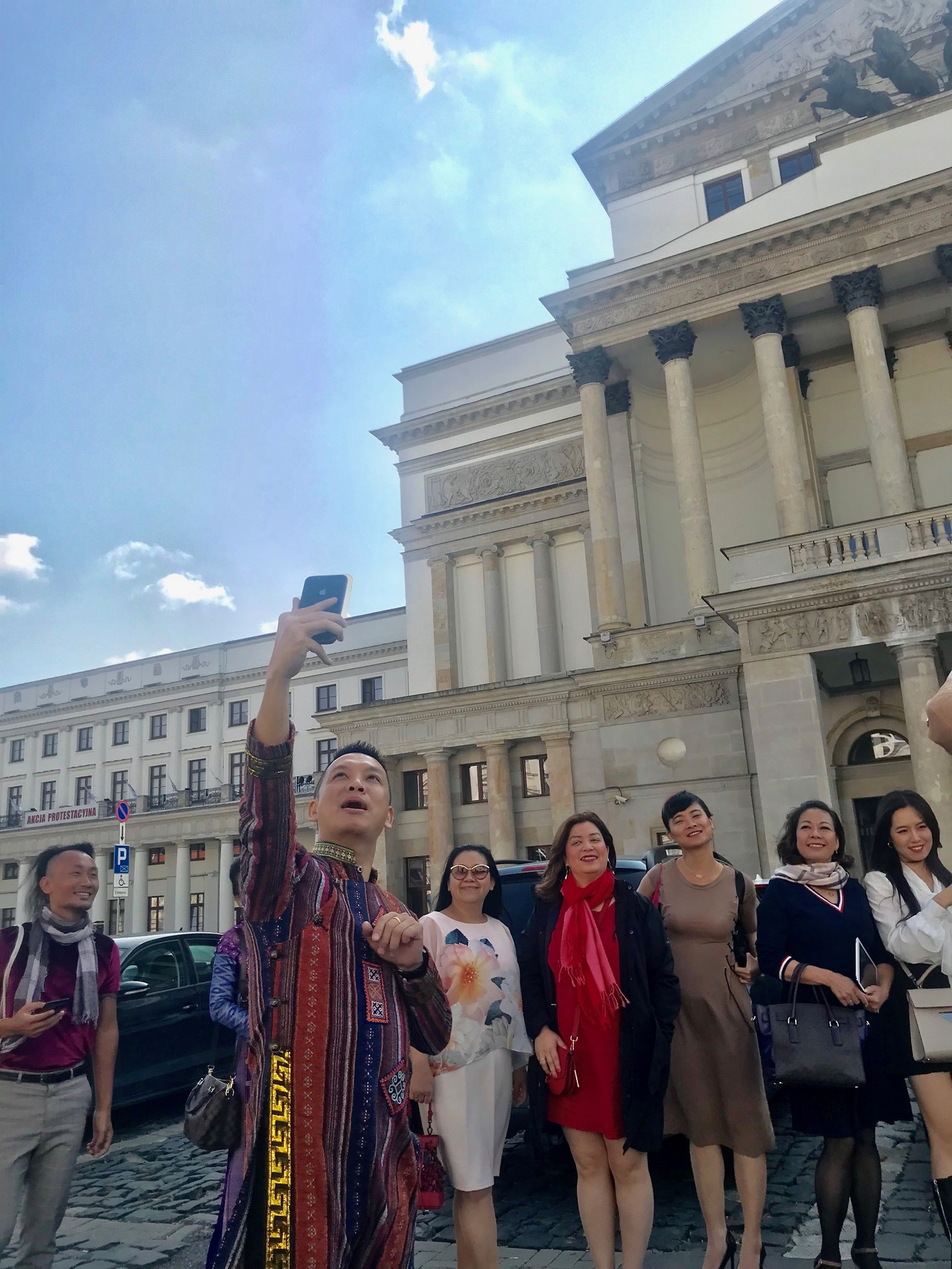 Đoàn kết không chỉ trong một đại dịch ảnh 8