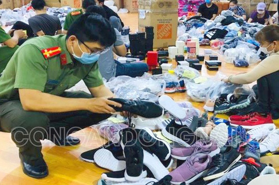 Livestream bán hàng lậu 'đại náo' mạng xã hội ảnh 1