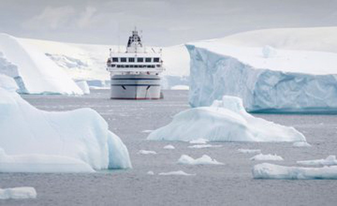 Tàu hải quân bị chìm sau khi 'tấn công' tàu du lịch, bí ẩn là đây ảnh 3