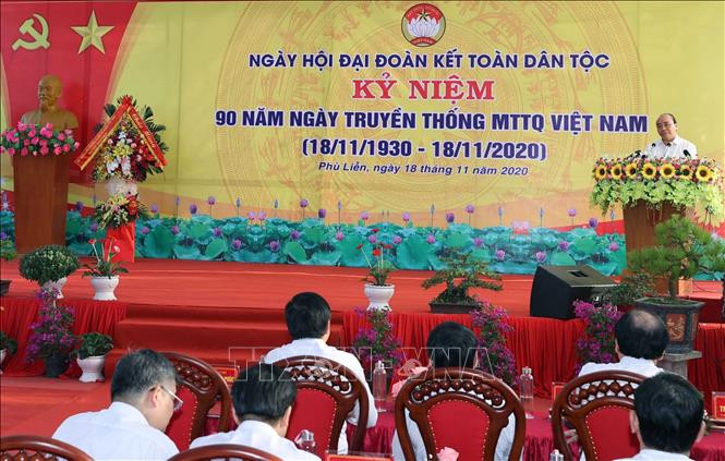 Thủ tướng dự Ngày hội Đại đoàn kết toàn dân tộc tại thôn Phù Liễn ảnh 2