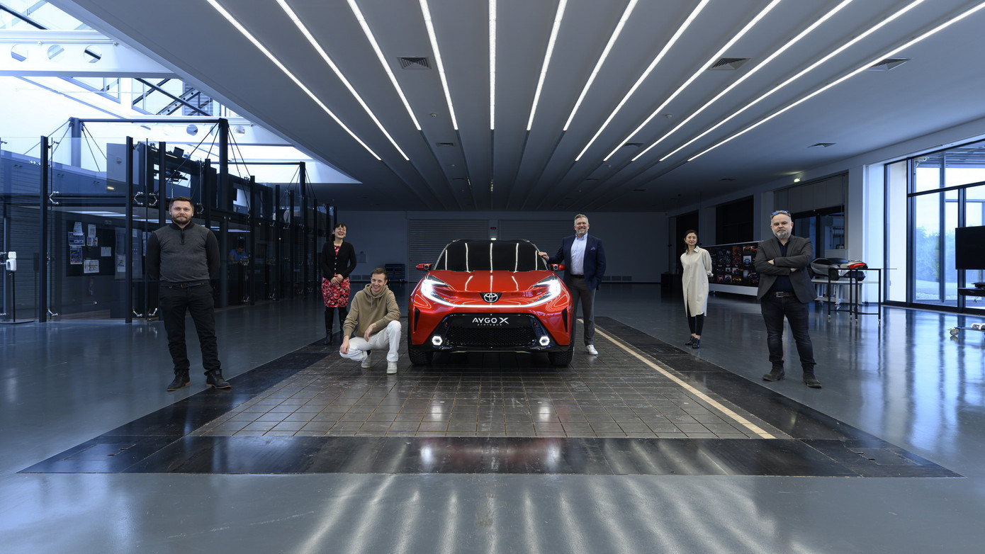 SUV mới của Toyota lộ diện với thiết kế lạ lẫm ảnh 6