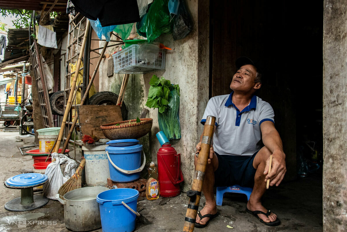 Những xóm ngụ cư ở Hà Nội trong thời COVID-19 ảnh 2