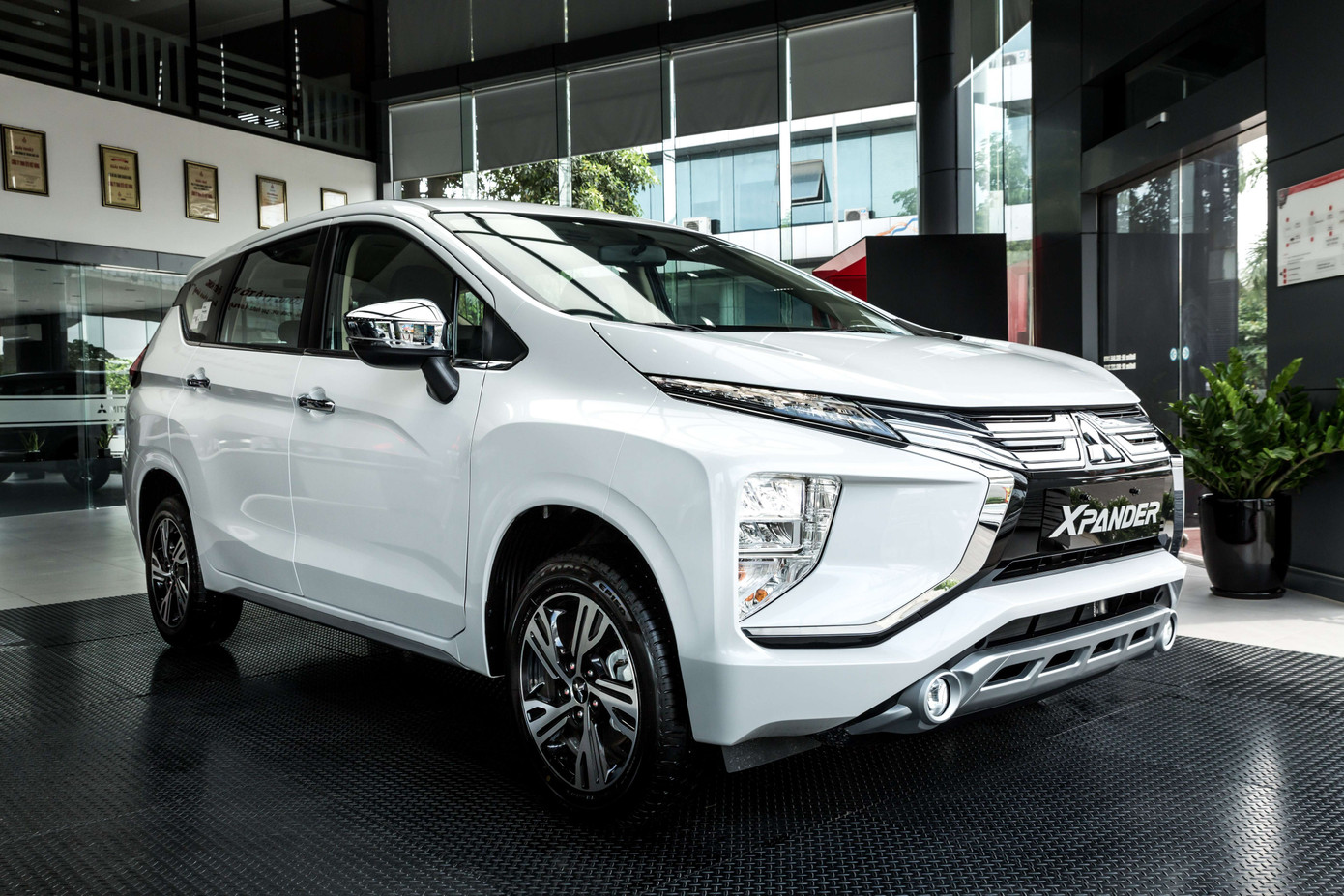 Mitsubishi Xpander 2020 tăng giá 10 triệu đồng ảnh 1