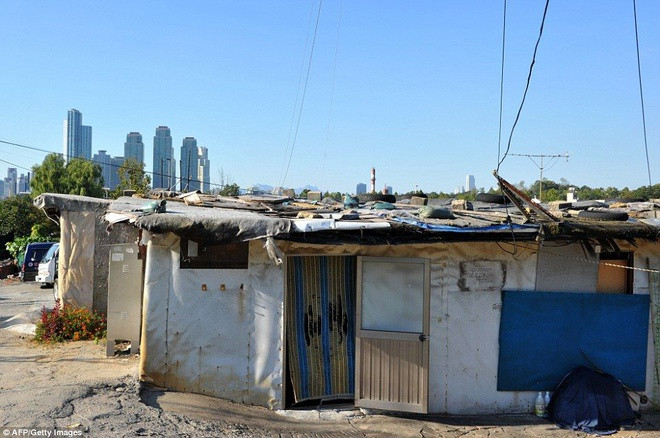 Khu ổ chuột quay 'Ký sinh trùng' từng khiến thế giới sốc về Hàn Quốc ảnh 3