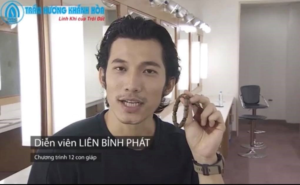 Món quà vòng Trầm hương Khánh Hoà gây bất ngờ với khách mời VTV đặc biệt Tết ảnh 2