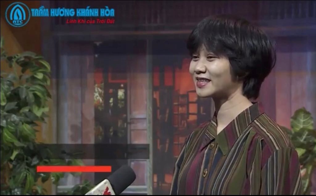 Món quà vòng Trầm hương Khánh Hoà gây bất ngờ với khách mời VTV đặc biệt Tết ảnh 4