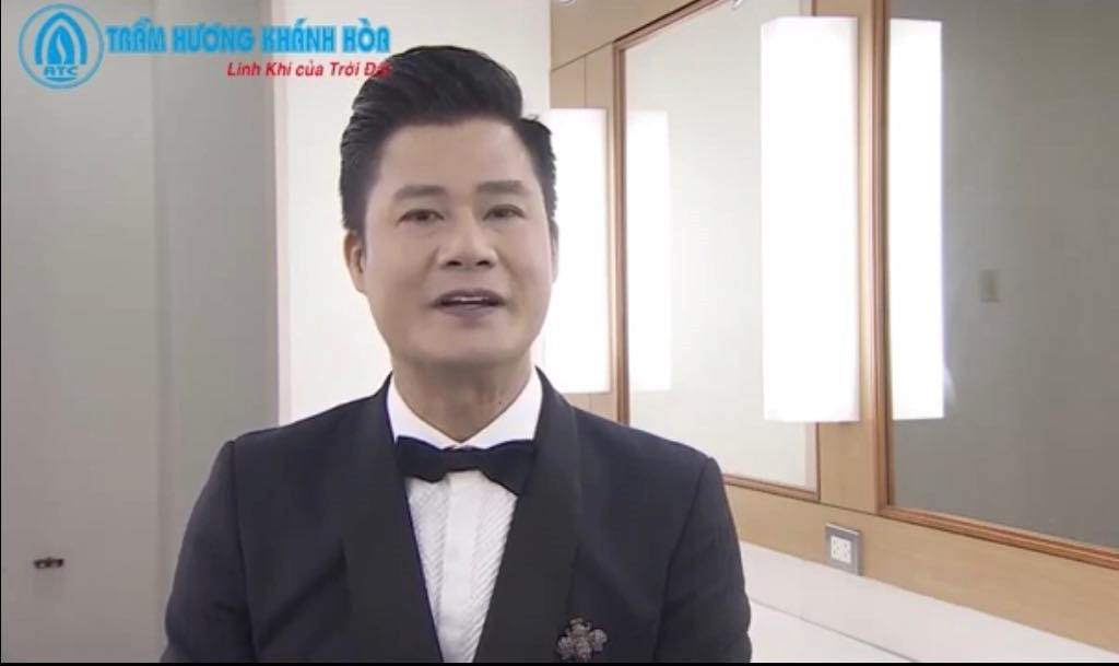 Món quà vòng Trầm hương Khánh Hoà gây bất ngờ với khách mời VTV đặc biệt Tết ảnh 3