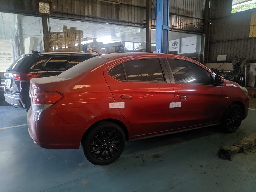 Khách Việt mòn mỏi chờ tìm nguyên nhân cháy nội thất xe Mitsubishi Attrage ảnh 3