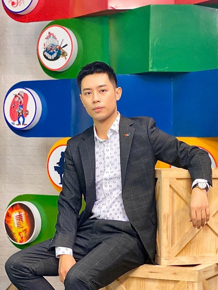 Mỹ nam thời tiết VTV từng là giáo viên dạy giỏi toàn quốc, bị fan nháy máy 70 lần ảnh 5