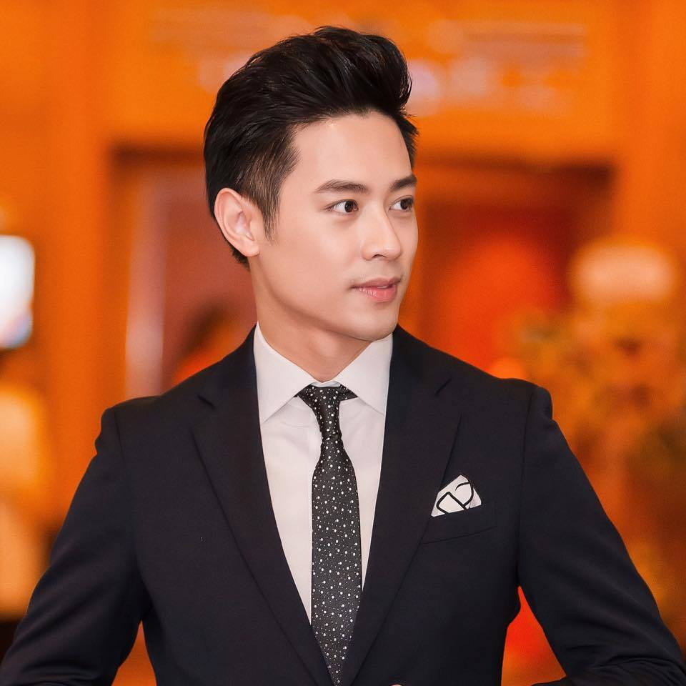 Mỹ nam thời tiết VTV từng là giáo viên dạy giỏi toàn quốc, bị fan nháy máy 70 lần ảnh 1