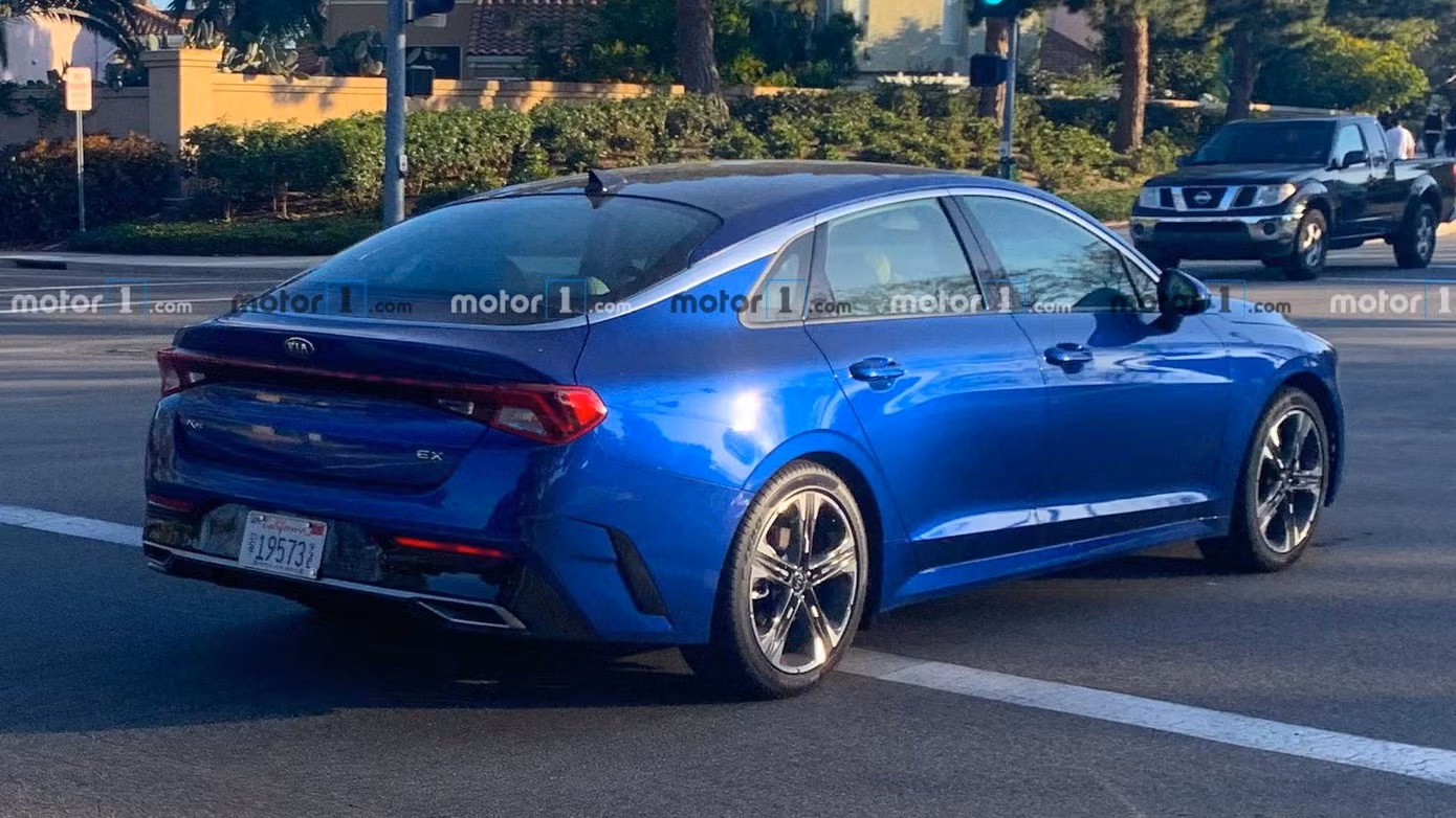 Kia Optima thế hệ mới xuất hiện tại Mỹ, mang tên gọi K5? ảnh 1