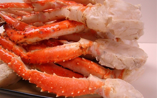 Choáng với độ chơi sang của nhà giàu Việt, chi chỉ vàng ăn con cua lạ ảnh 6