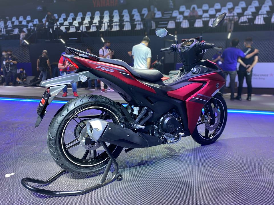 Yamaha Exciter 155 phả hơi nóng lên cuộc đua côn tay cỡ nhỏ ảnh 2