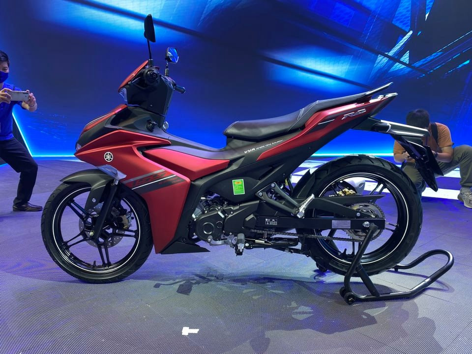 Yamaha Exciter 155 phả hơi nóng lên cuộc đua côn tay cỡ nhỏ ảnh 1