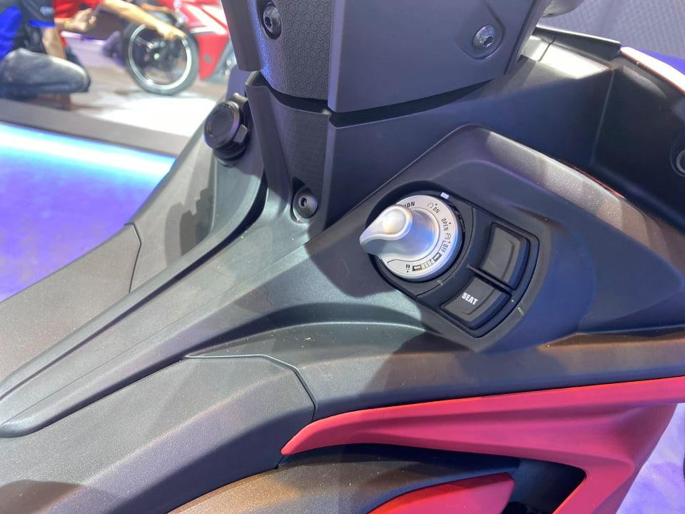 Yamaha Exciter 155 phả hơi nóng lên cuộc đua côn tay cỡ nhỏ ảnh 4