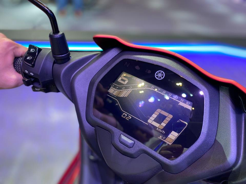 Yamaha Exciter 155 phả hơi nóng lên cuộc đua côn tay cỡ nhỏ ảnh 3