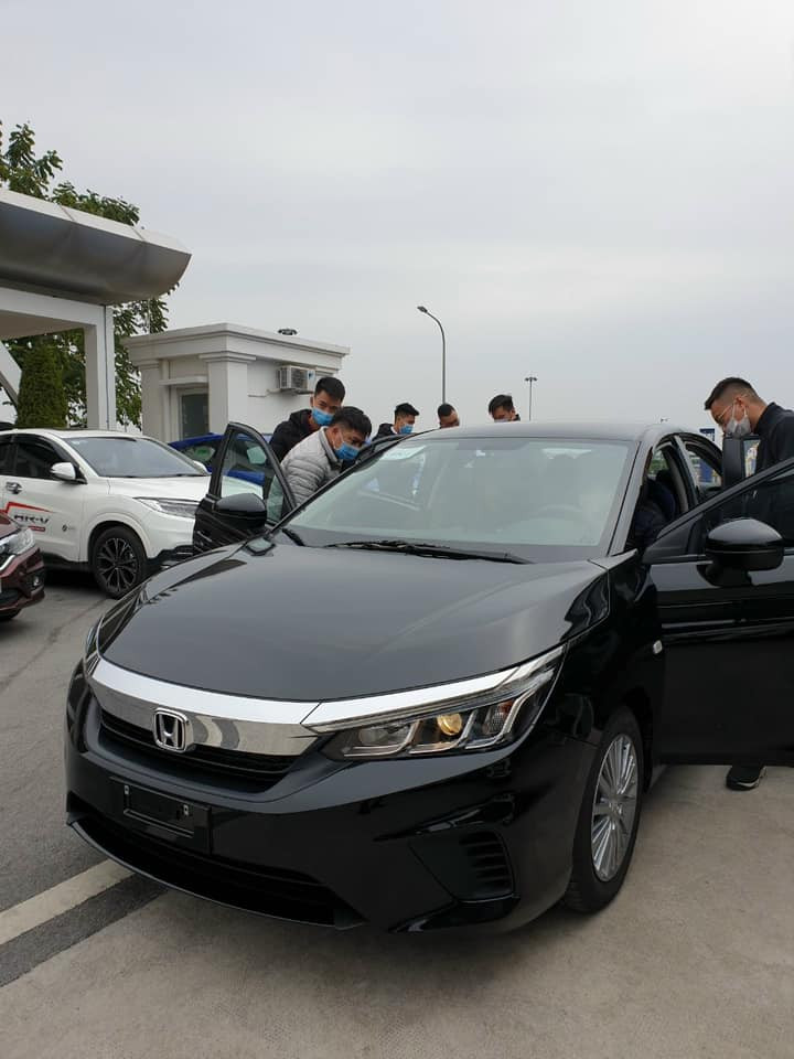 Lộ ảnh thực tế Honda City mới trước ngày ra mắt ảnh 2