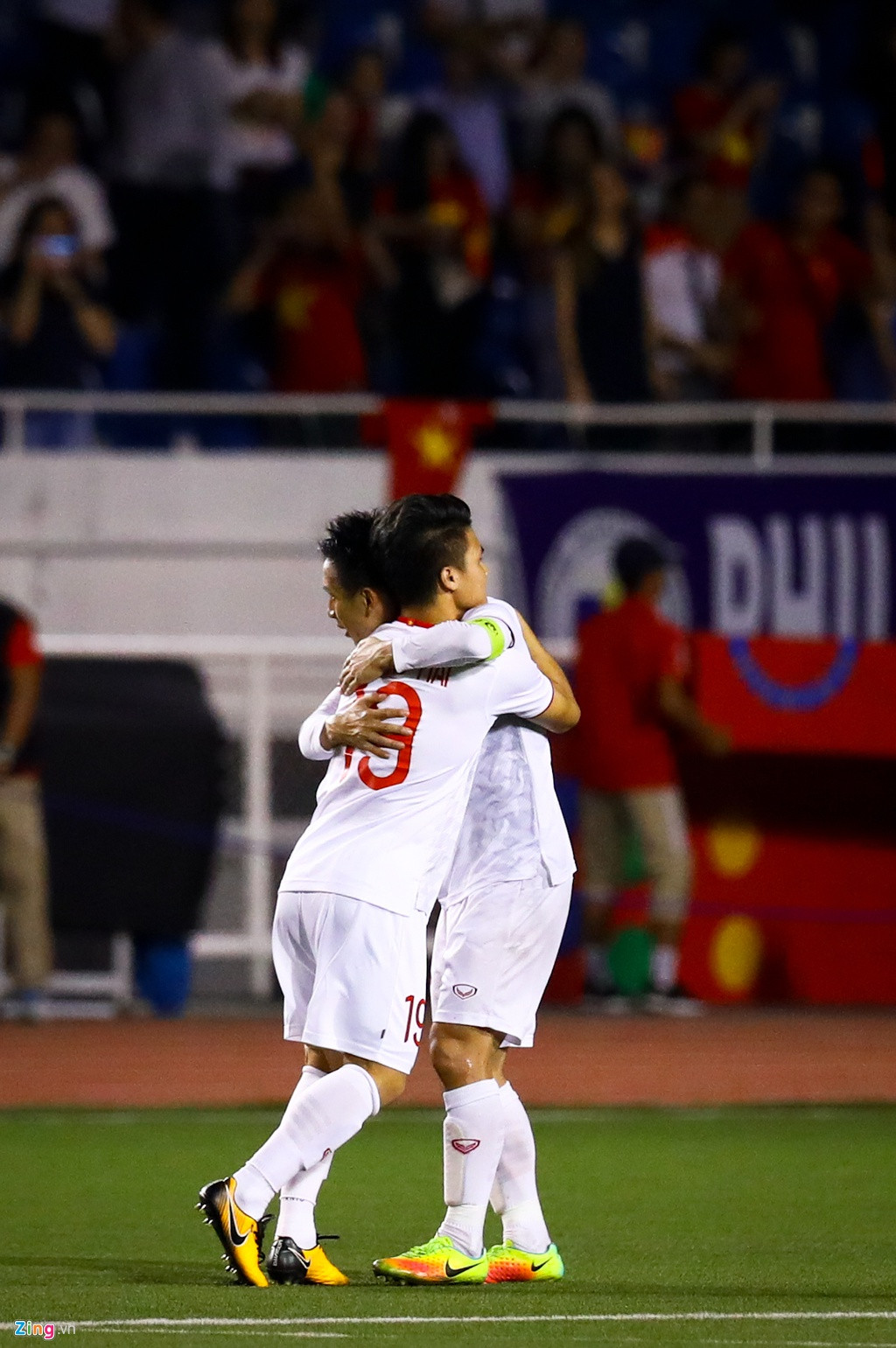 Quang Hải chưa kịp ra sân thì trọng tài thổi còi hết trận chung kết ảnh 7