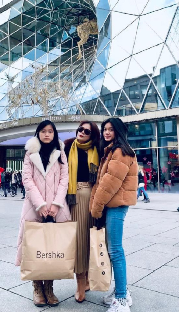 Cuộc sống giàu sang của Mỹ Lệ, nữ đại gia sẵn sàng cho bạn vay 200 tỷ ảnh 9