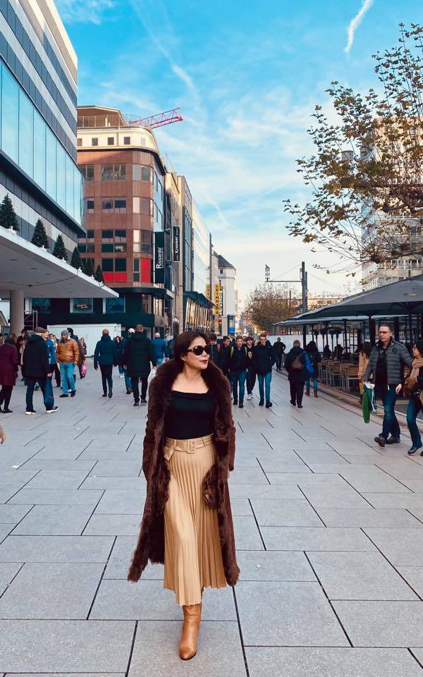 Cuộc sống giàu sang của Mỹ Lệ, nữ đại gia sẵn sàng cho bạn vay 200 tỷ ảnh 1