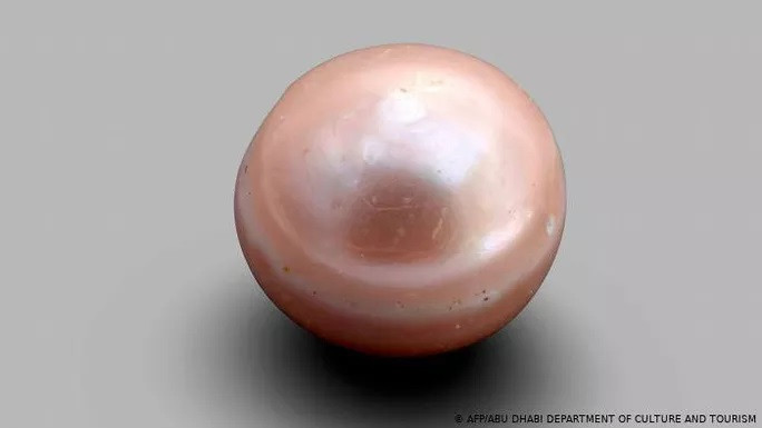 Phát hiện viên ngọc trai 8.000 năm tuổi ảnh 1