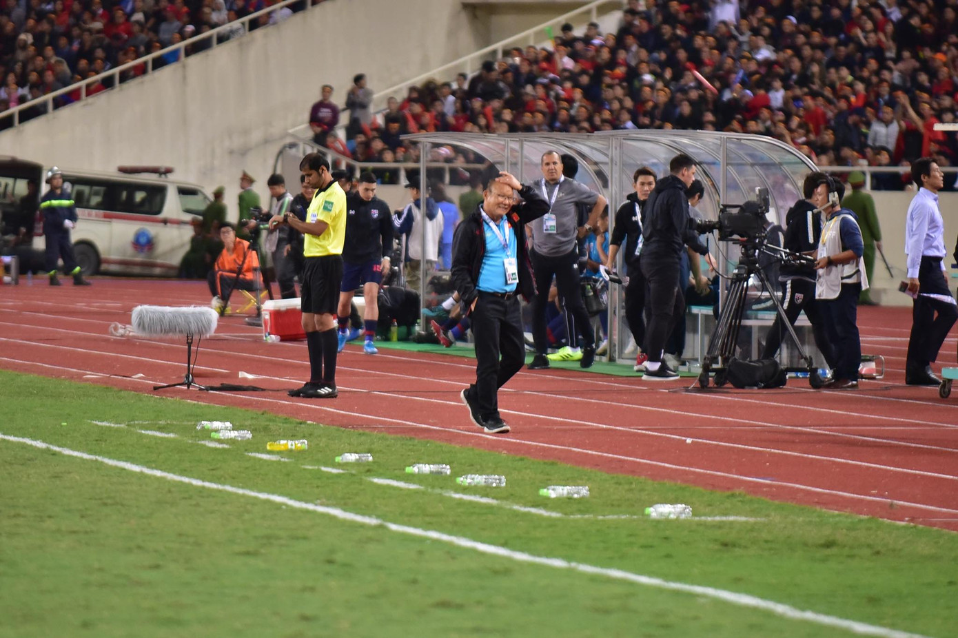 HLV Park Hang Seo từ tột đỉnh vui sướng đến... phẫn nộ ảnh 12