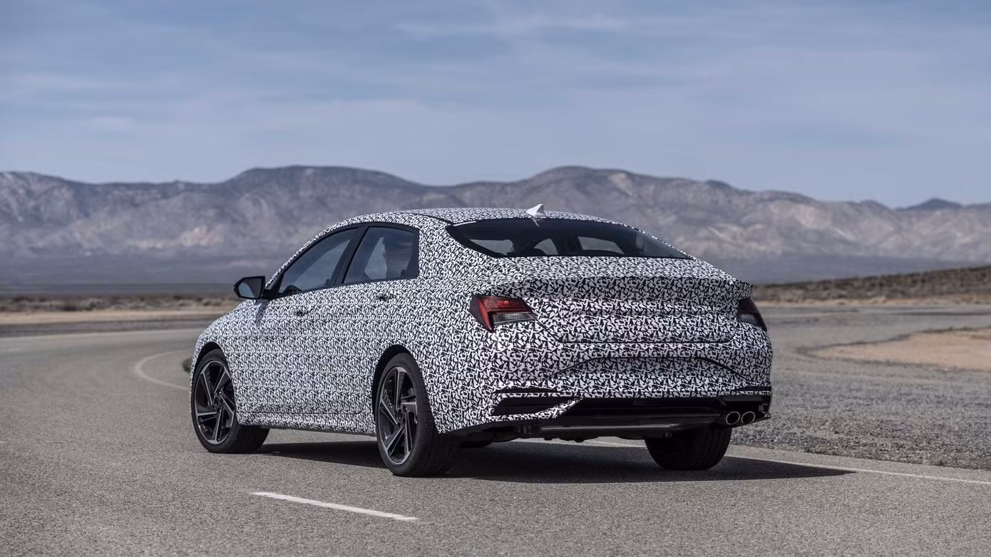 Hyundai Elantra sắp có phiên bản hiệu suất cao N Line 2021 ảnh 3