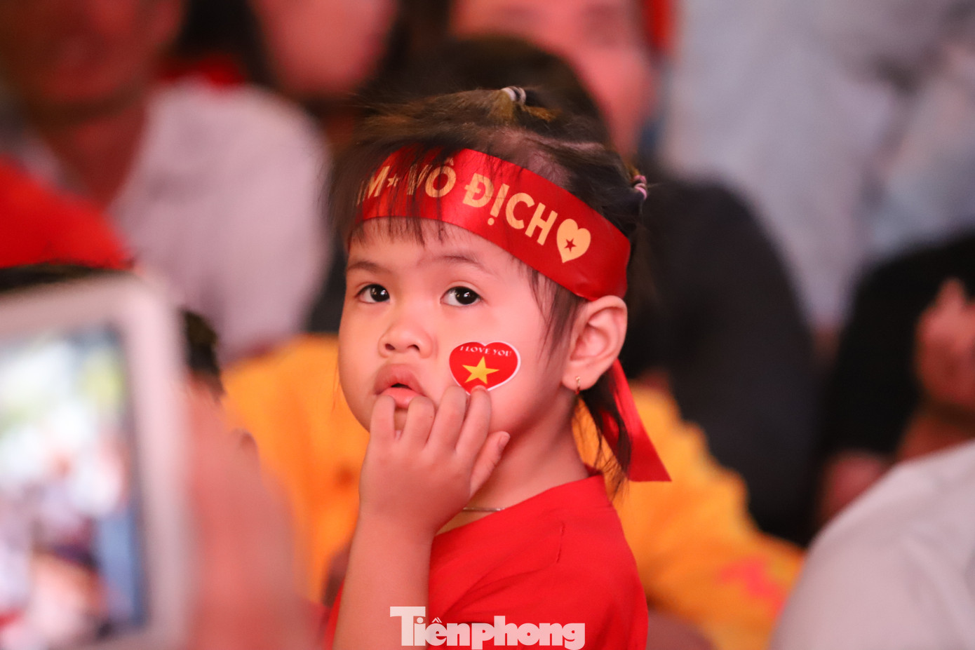 Một đêm không ngủ của CĐV ở TP.HCM sau chiến thắng lịch sử của U22 Việt Nam ảnh 17
