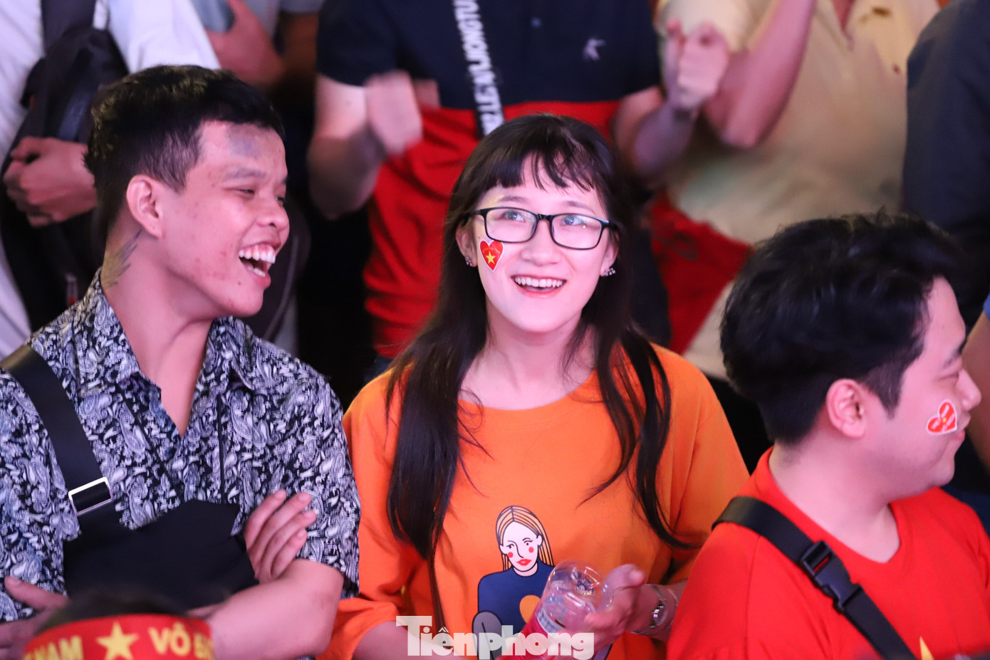 Một đêm không ngủ của CĐV ở TP.HCM sau chiến thắng lịch sử của U22 Việt Nam ảnh 12