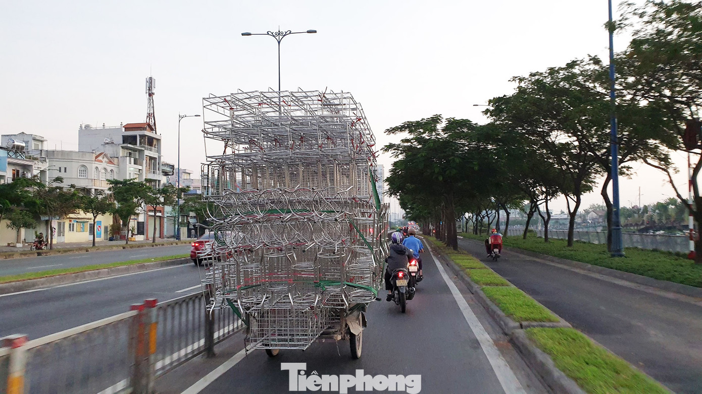 Xe máy 'hết đát' đại náo đường phố Sài Gòn ảnh 5