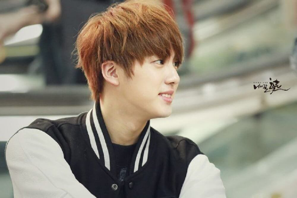 Netizen không ngừng trầm trồ về visual cực phẩm của Jin (BTS) suốt 7 năm qua ảnh 1