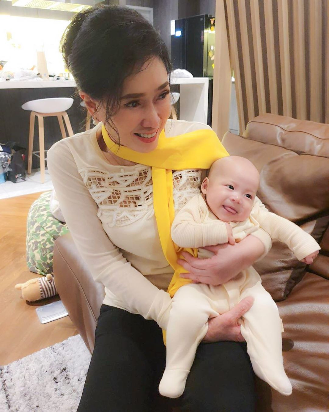 Nhan sắc tuổi 72 của Hoa hậu Hoàn vũ Thái Lan gây xôn xao truyền thông châu Á ảnh 5