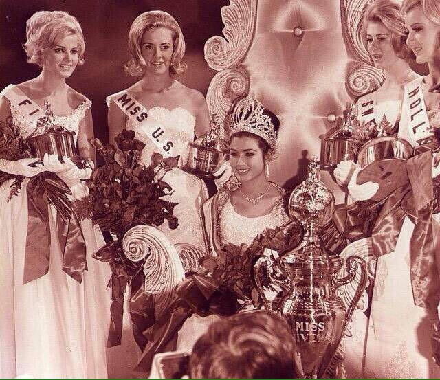 Nhan sắc tuổi 72 của Hoa hậu Hoàn vũ Thái Lan gây xôn xao truyền thông châu Á ảnh 7