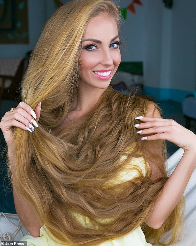 ‘Nàng Rapunzel đời thực’ được đàn ông săn đón vì mái tóc dài gần 2m ảnh 2