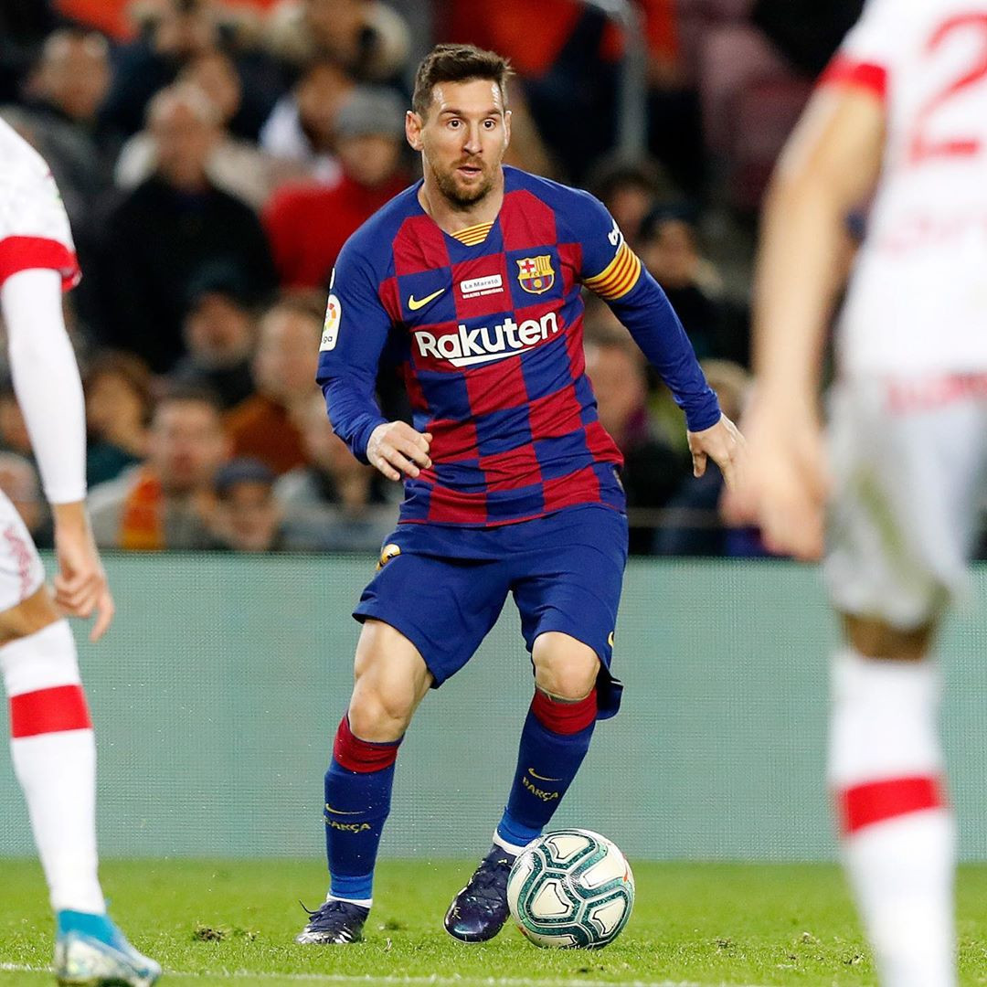 Ronaldo vượt mặt loạt sao, đứng Top 1 kiếm tiền ‘khủng’ nhất Instagram ảnh 2