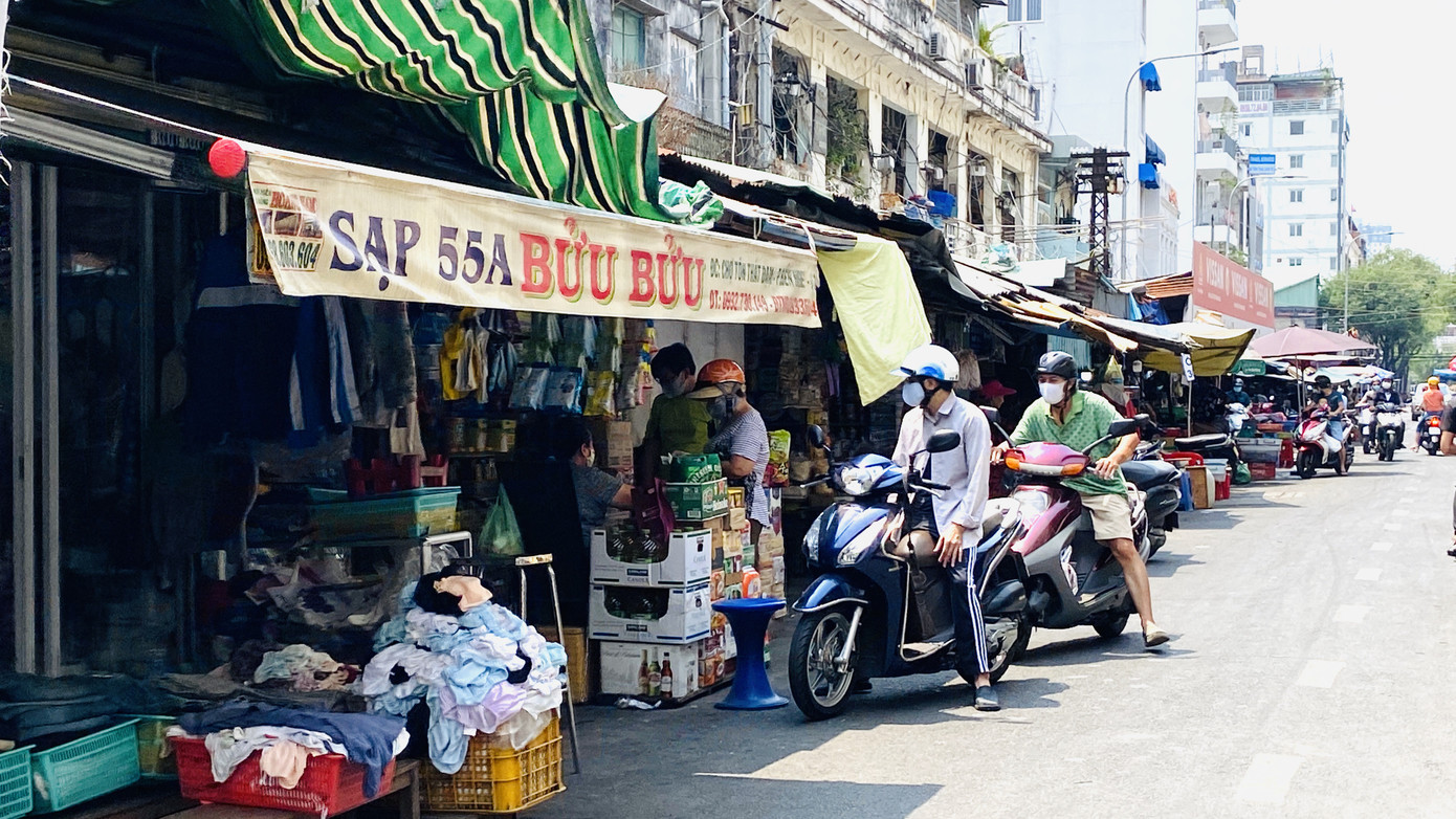 TPHCM đề xuất tăng mức phạt không đeo khẩu trang nơi công cộng ảnh 1