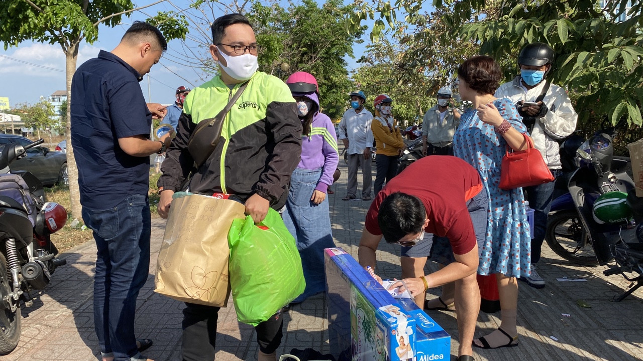 TPHCM: Vũ trường, cơ sở thẩm mỹ, sân khấu giải trí...tiếp tục dừng hoạt động ảnh 2