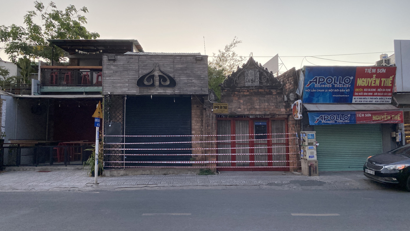 Sức khỏe phi công người Anh mắc COVID-19 có tín hiệu lạc quan hơn ảnh 1