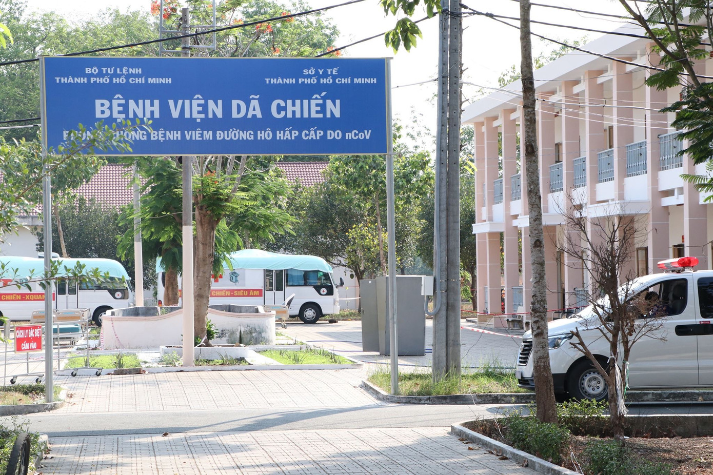 TPHCM phát hiện 2 người dương tính SARS-CoV-2 sau khi xuất viện ảnh 1