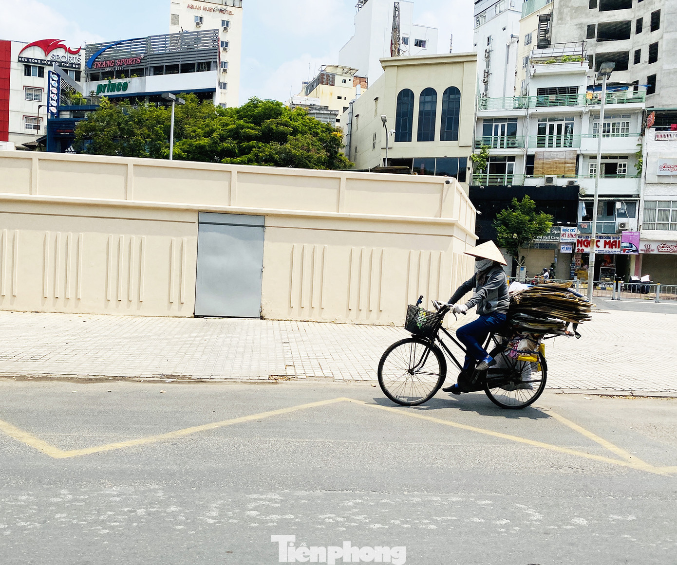 Ngày Chủ nhật ở Sài Gòn vắng vẻ đến kỳ lạ ảnh 8