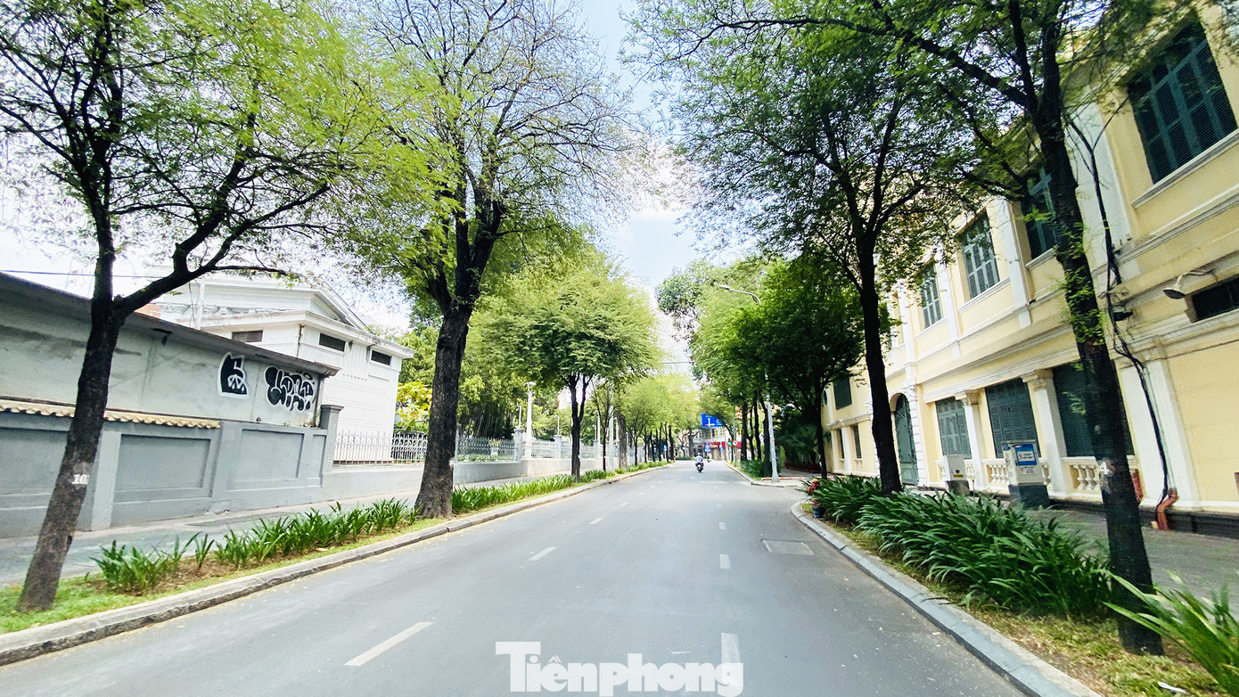 Ngày Chủ nhật ở Sài Gòn vắng vẻ đến kỳ lạ ảnh 17