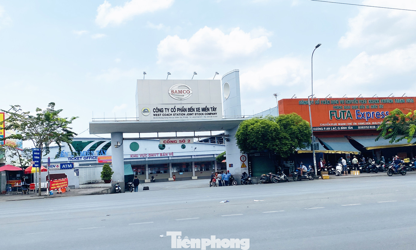 Ngày Chủ nhật ở Sài Gòn vắng vẻ đến kỳ lạ ảnh 19