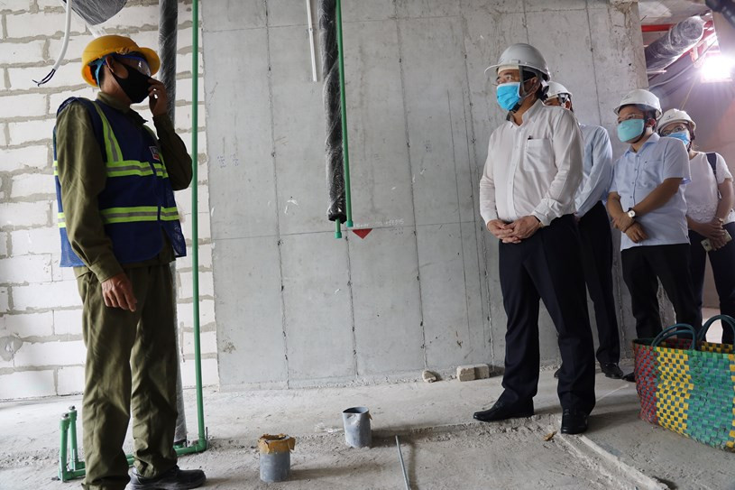 Chủ tịch UBND TPHCM: Bảo vệ sức khỏe công nhân là bảo vệ sản xuất ảnh 2