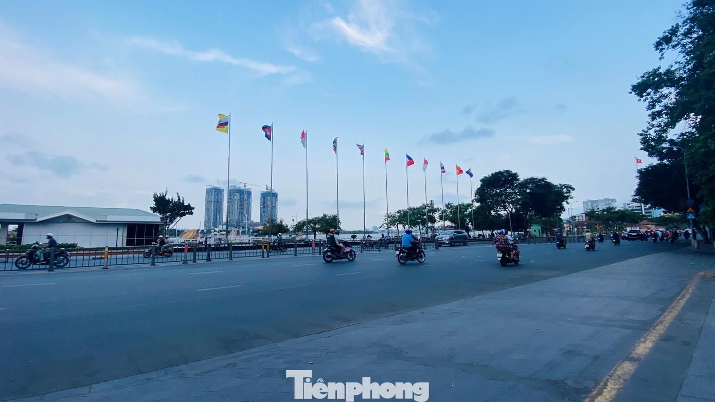 Đường phố Sài Gòn ra sao trong những ngày cách ly xã hội? ảnh 9