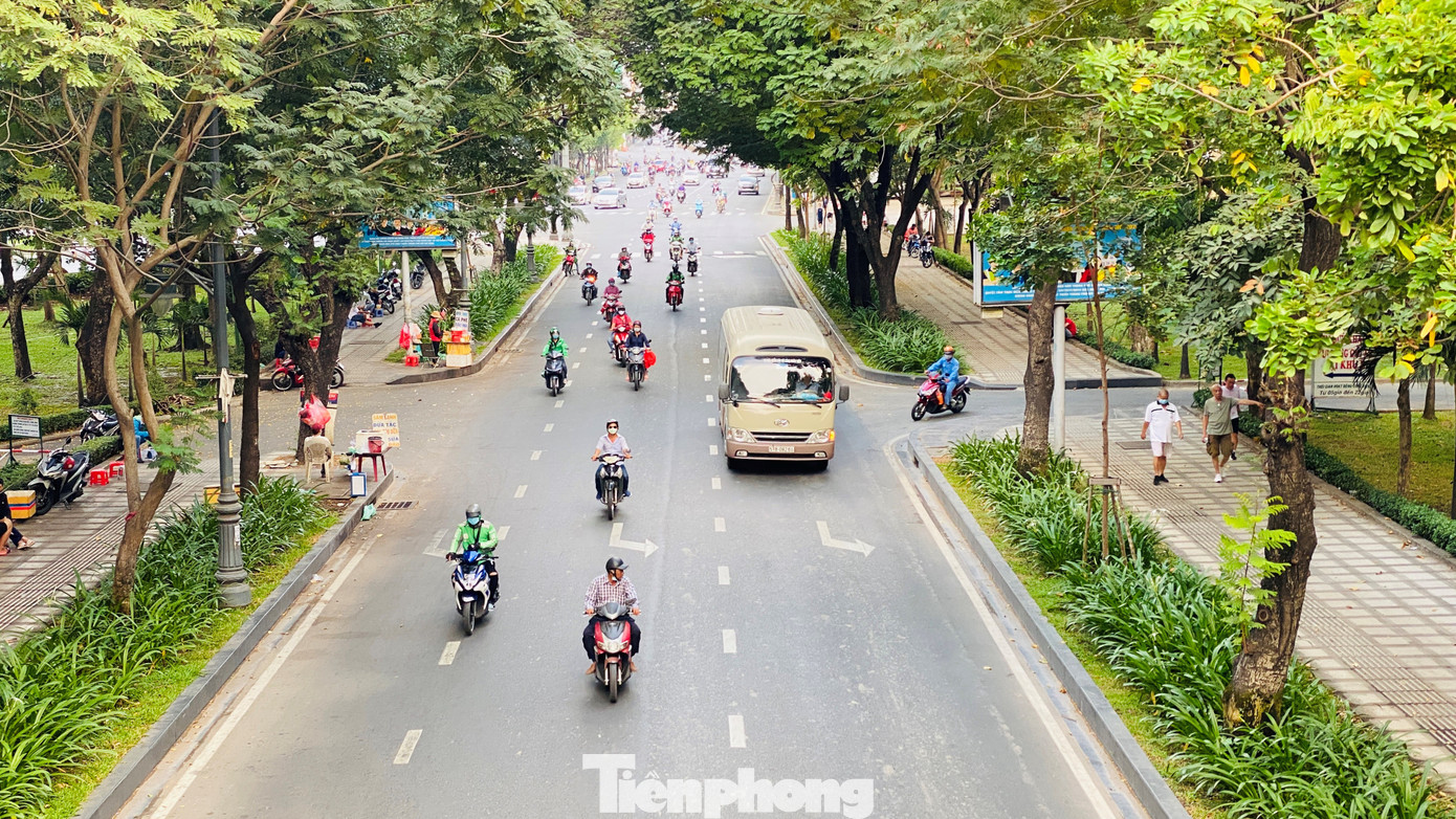 Đường phố Sài Gòn ra sao trong những ngày cách ly xã hội? ảnh 4