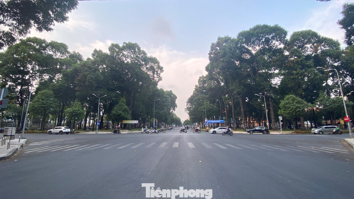 Đường phố Sài Gòn ra sao trong những ngày cách ly xã hội? ảnh 10